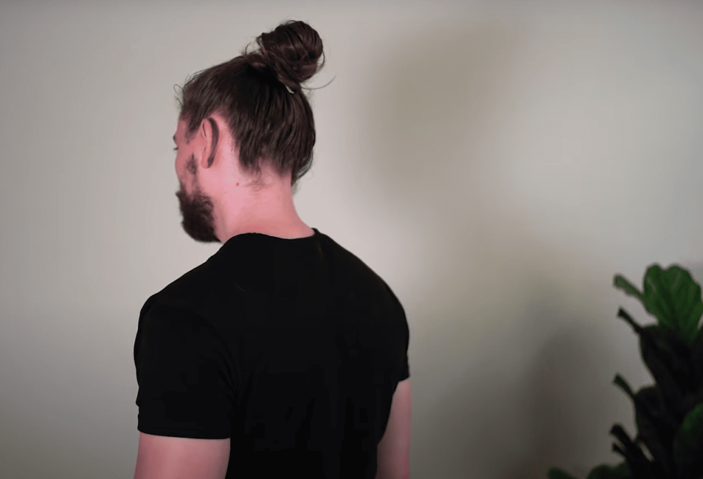 Accessorizing Your Workout: From Hair Ties to Headbands